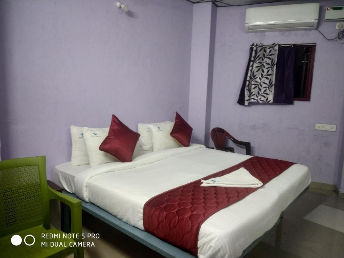 Skyry Hotel Iyyapanthangal Ченай Екстериор снимка
