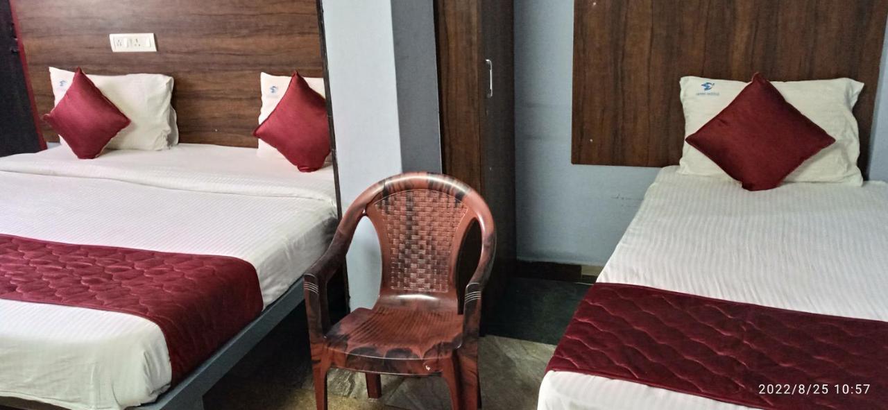 Skyry Hotel Iyyapanthangal Ченай Екстериор снимка