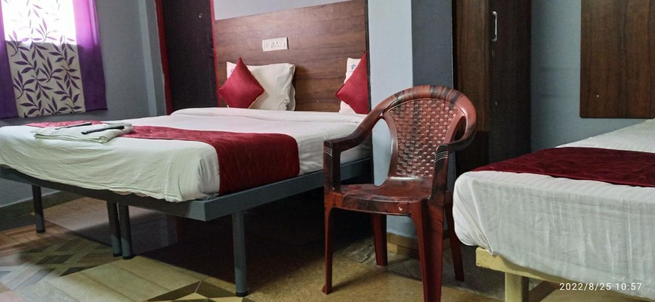 Skyry Hotel Iyyapanthangal Ченай Екстериор снимка