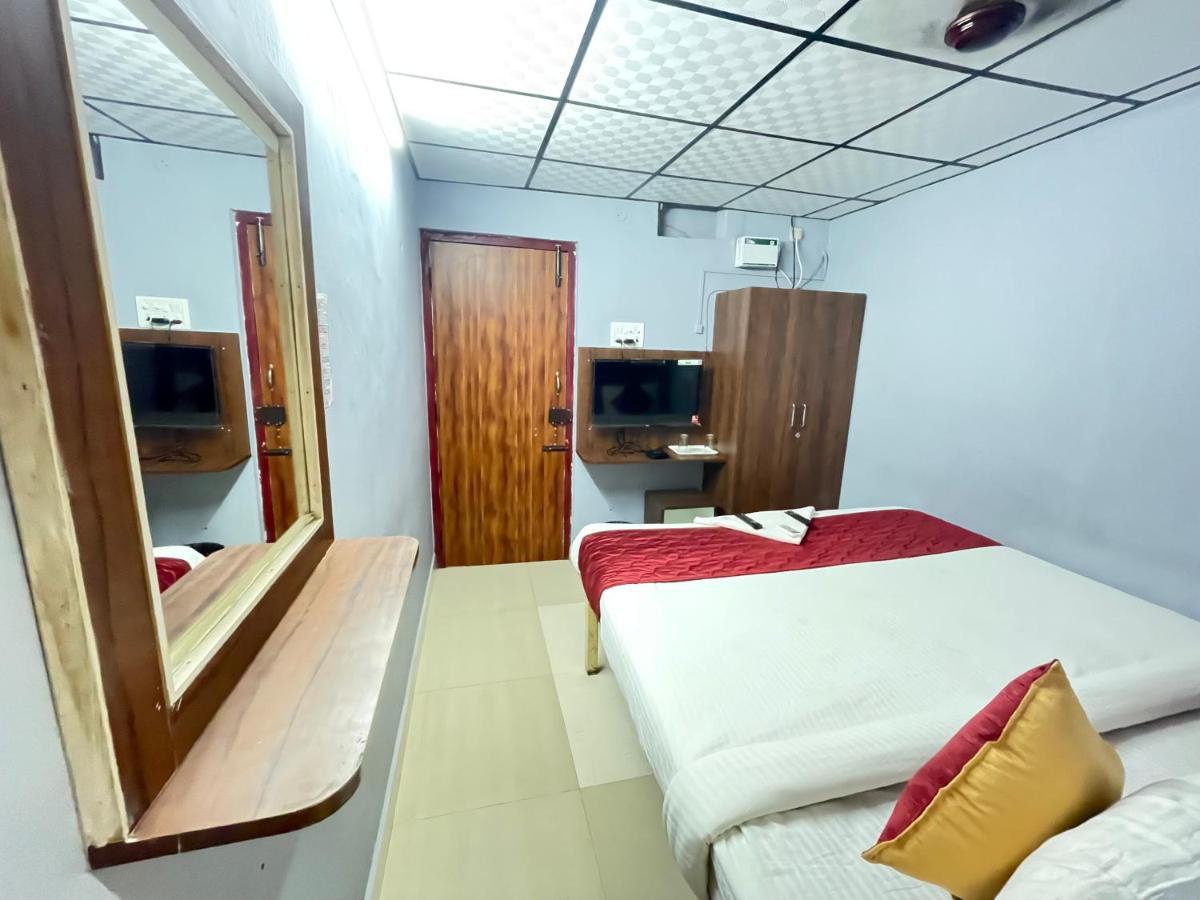 Skyry Hotel Iyyapanthangal Ченай Екстериор снимка